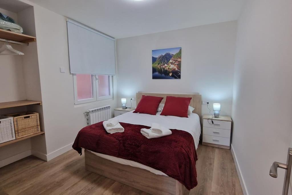 Apartamento Aires De Tineo Oviedo Bagian luar foto